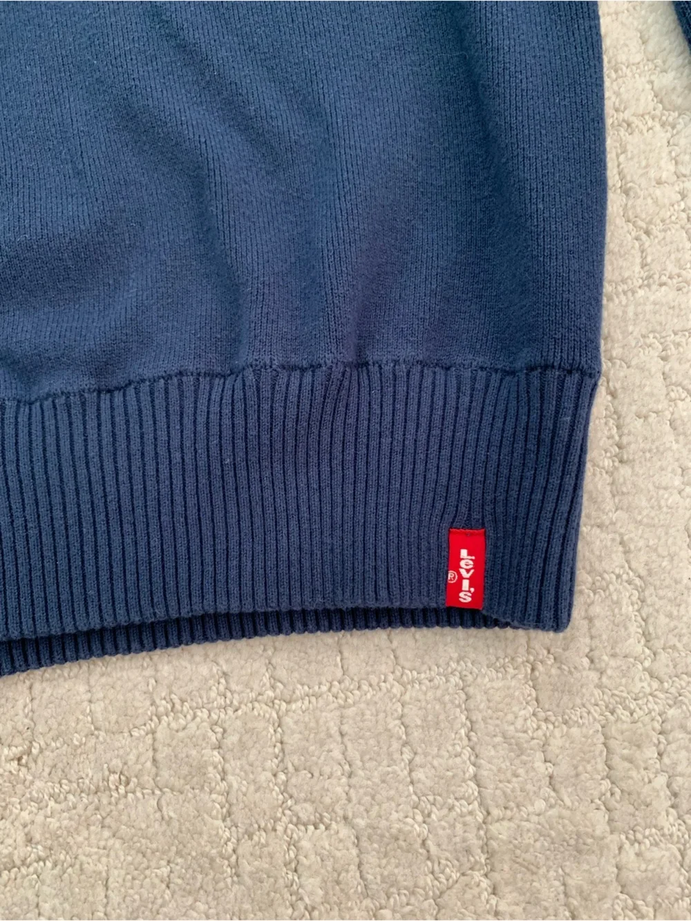 Levi’s Men's V-Neck Sweater Pullover in Navy Size L/G 100% Cotton